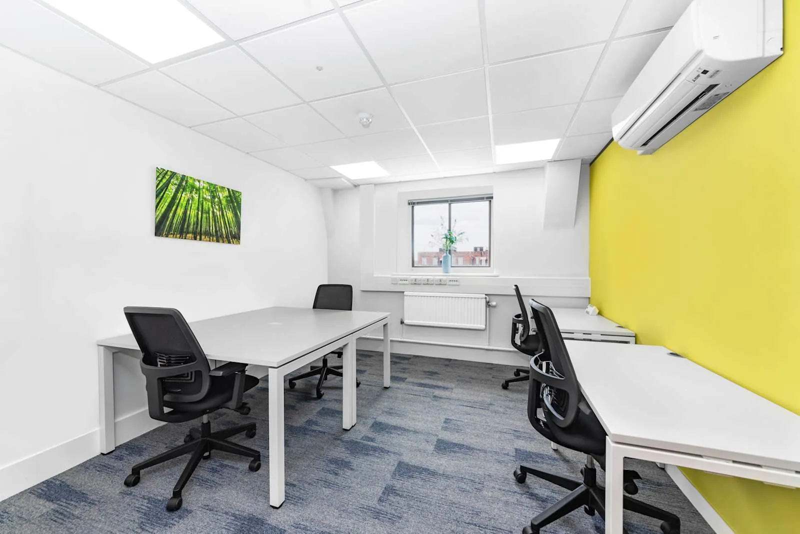 Regus SALISBURY, Guildhall Square, Bureau privatif 4 postes, Salisbury
