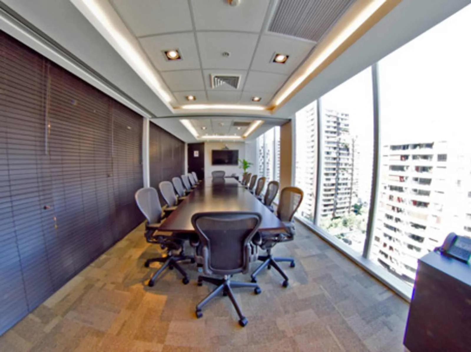 Regus Santiago, Cerro El Plomo, Meeting room for 14 people, Santiago