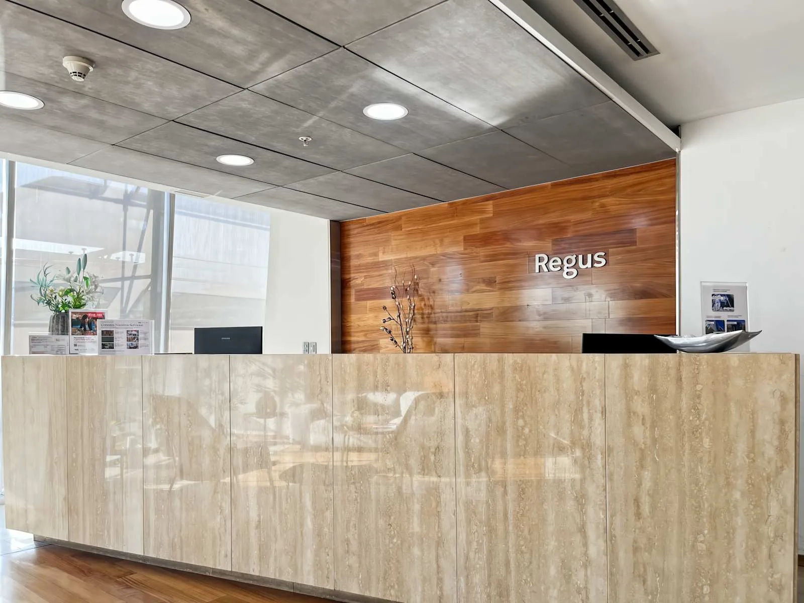Regus SANTIAGO, El Golf 40, Recepción, Santiago