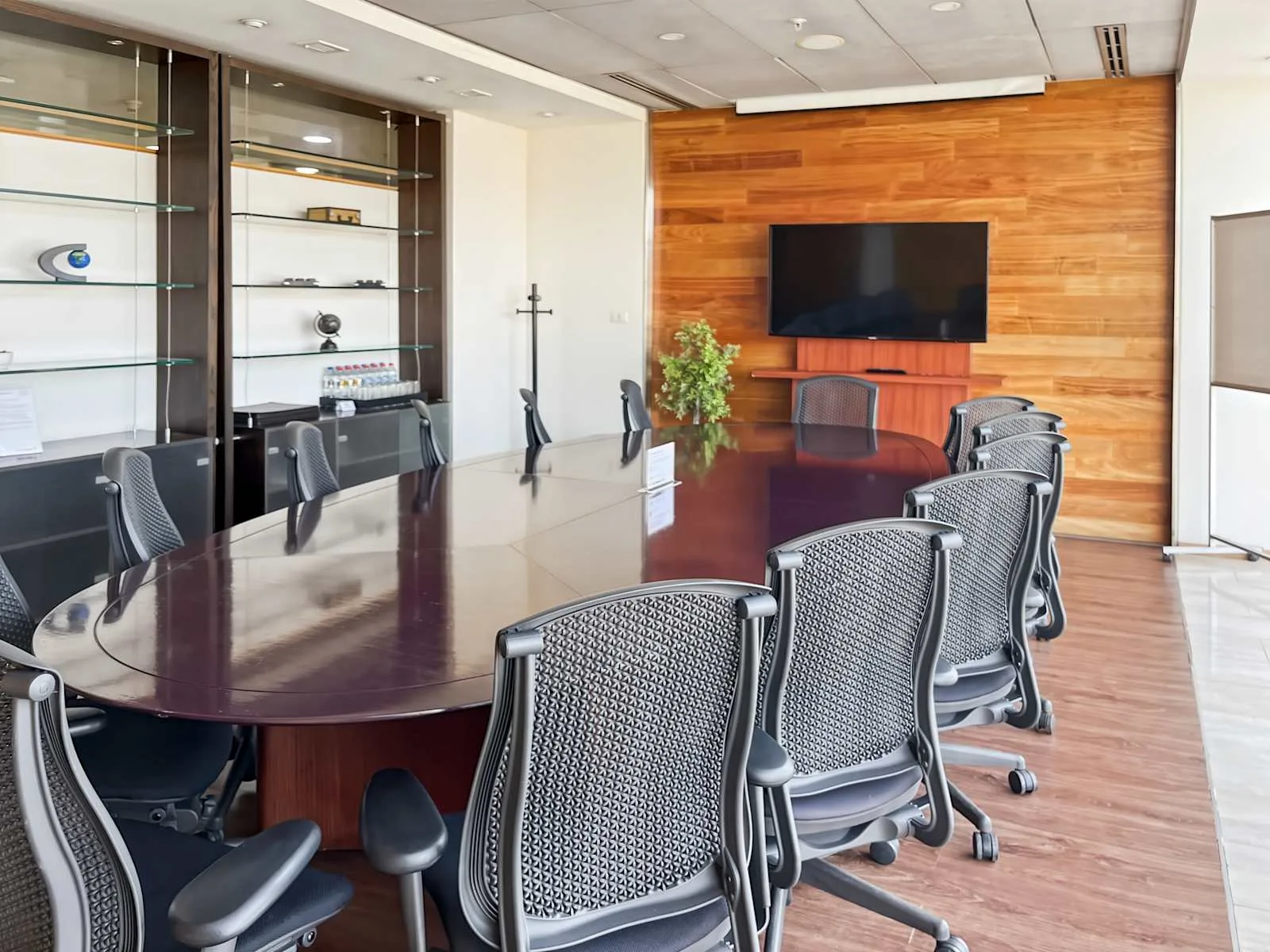 Regus SANTIAGO, El Golf 40, Sala de reuniones para 12 personas, Santiago