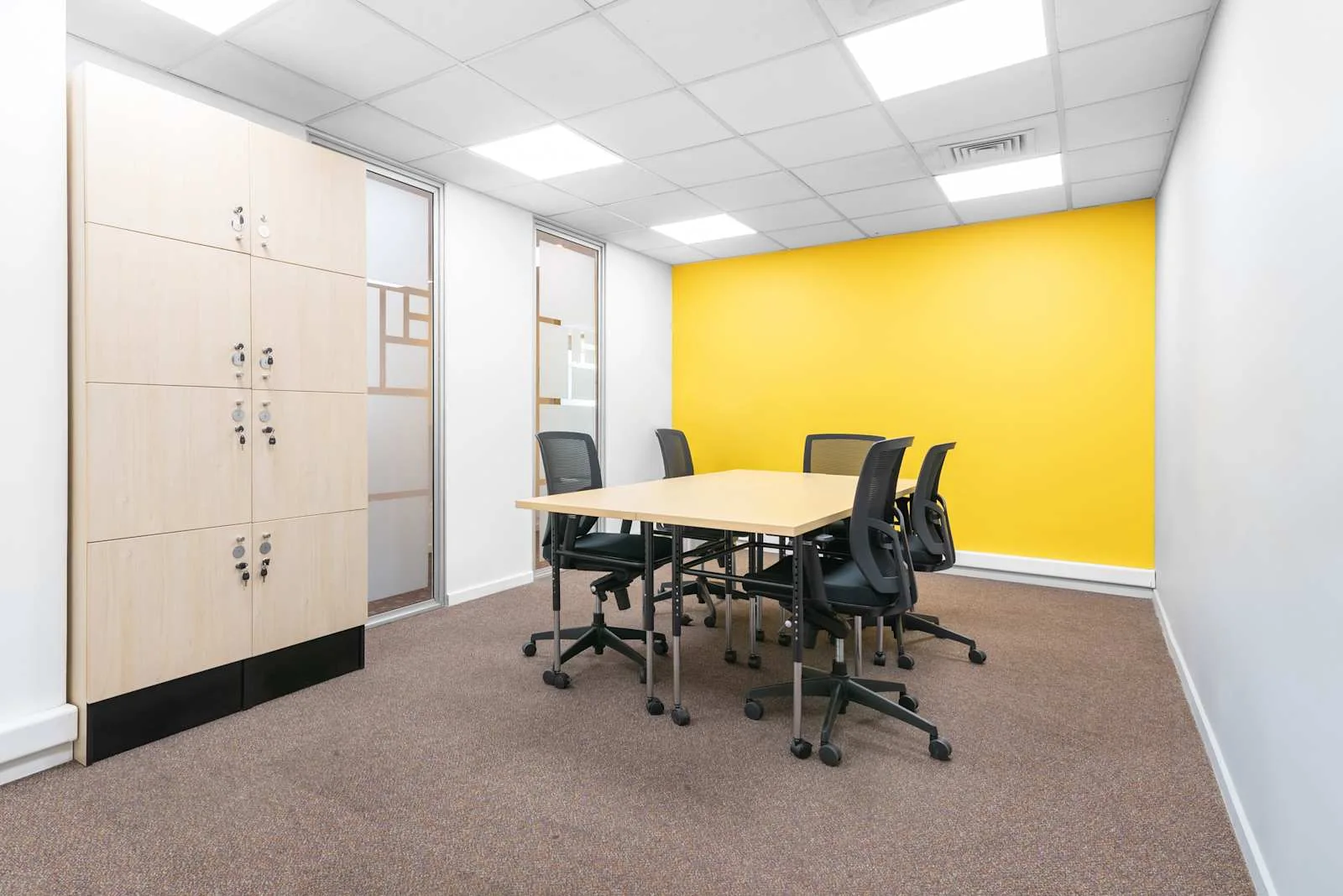 Regus SANTIAGO, Isidora 3000, Meeting room for 6 people, Santiago