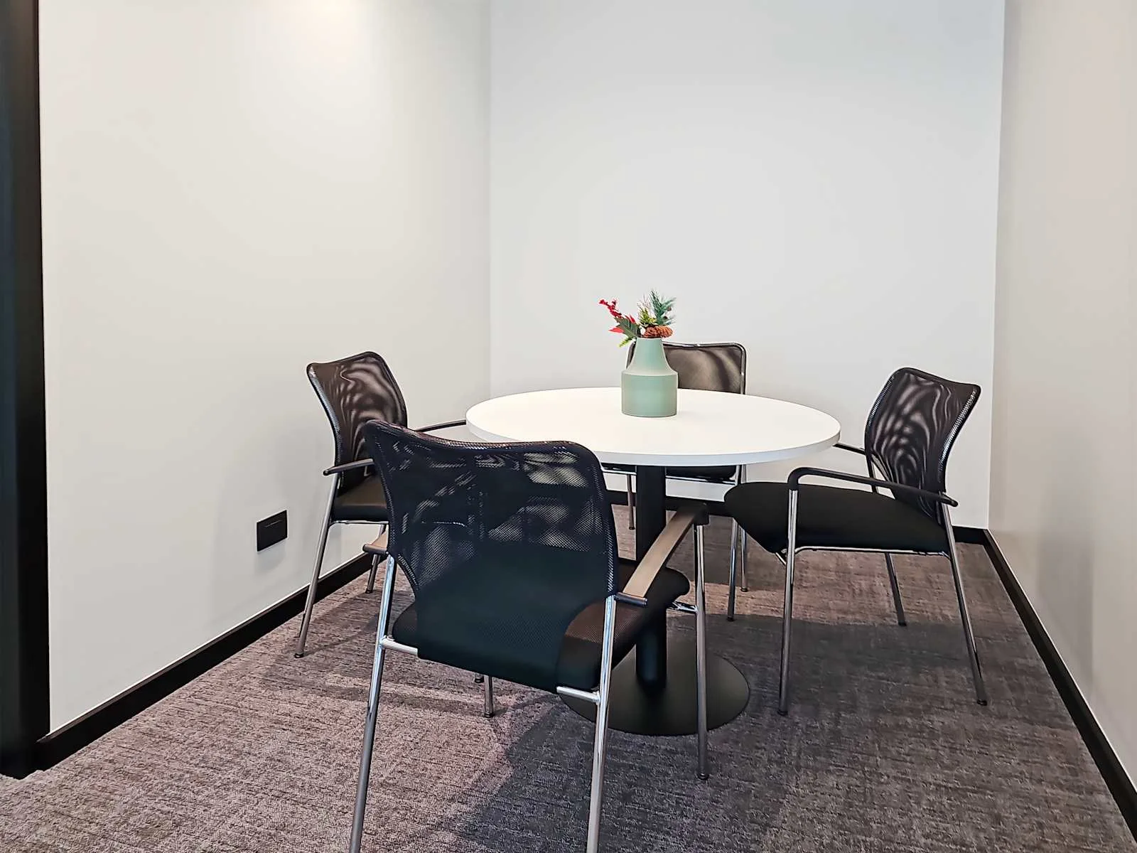 Regus Santiago, Rooftop Kennedy, Meeting room for 4 people, Santiago