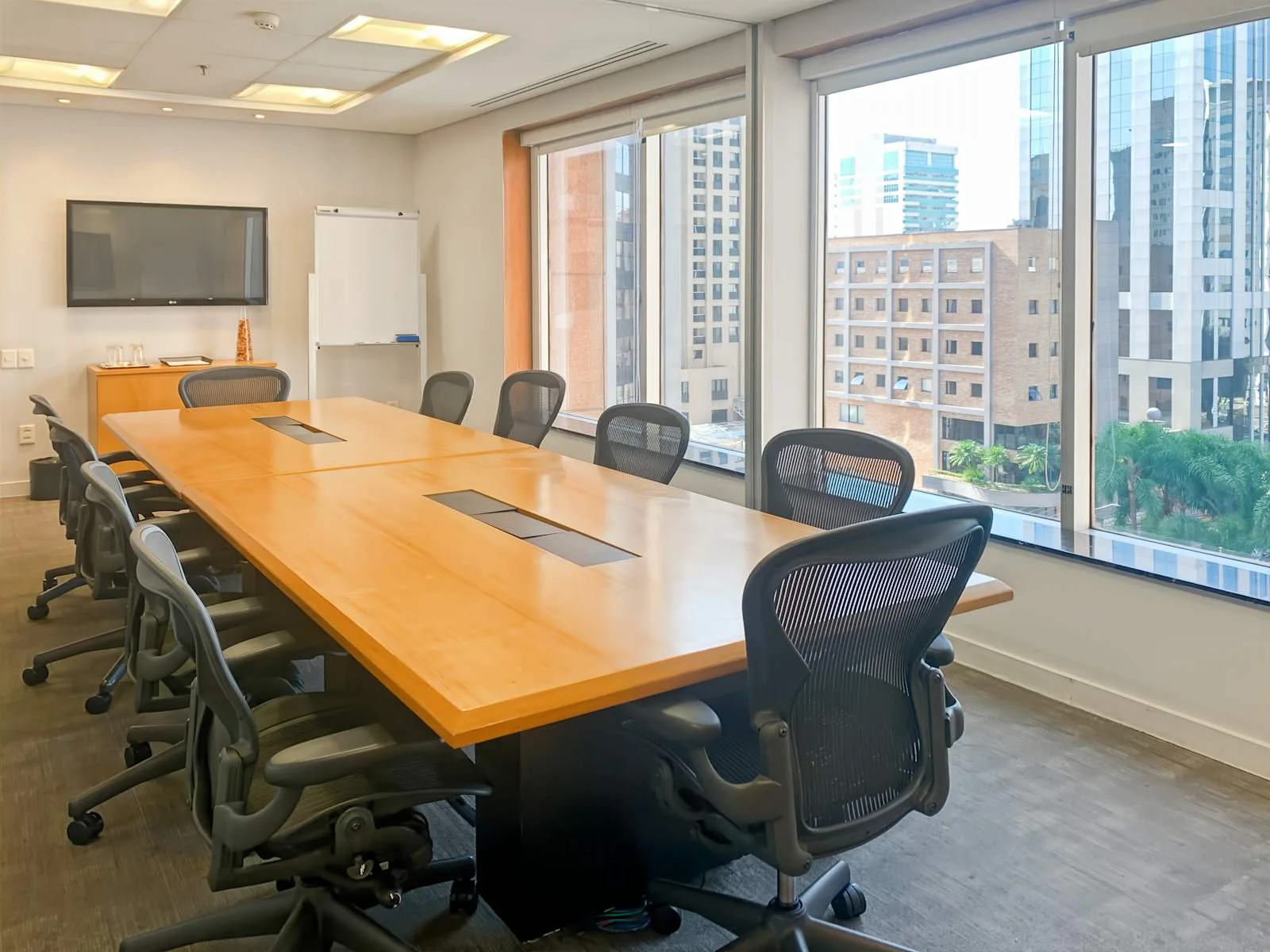 Regus SAO PAULO, Chacara Santo Antonio, Alexandre Dumas, Meeting room for 12 people, São Paulo