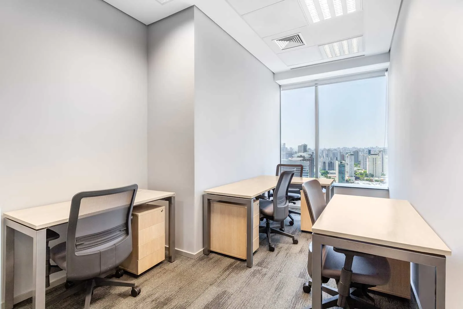 Regus SAO PAULO, Ez Tower - Morumbi - Nova Chucri Zaidan, Private office, 4 desks, São Paulo