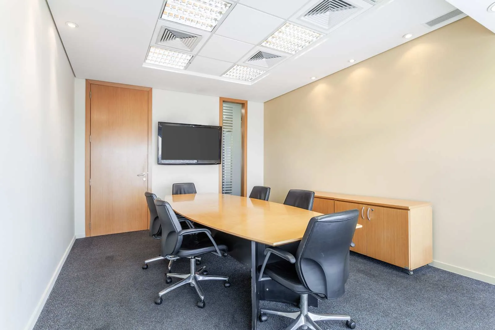 Regus SAO PAULO, Regus E-Tower - Funchal, Meeting room for 6 people, São Paulo