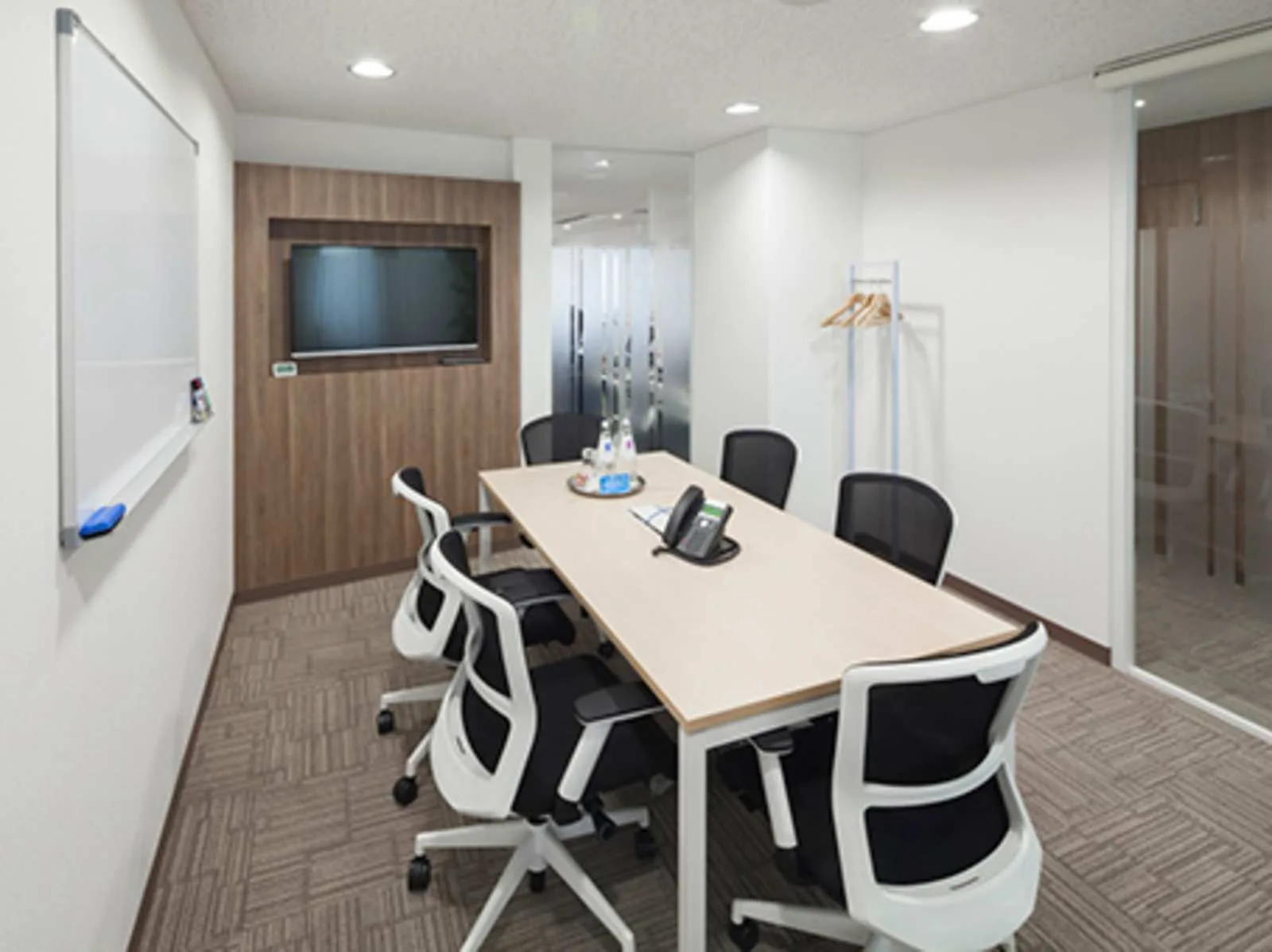 Regus SAPPORO, Odori, Meeting room for 6 people, Sapporo