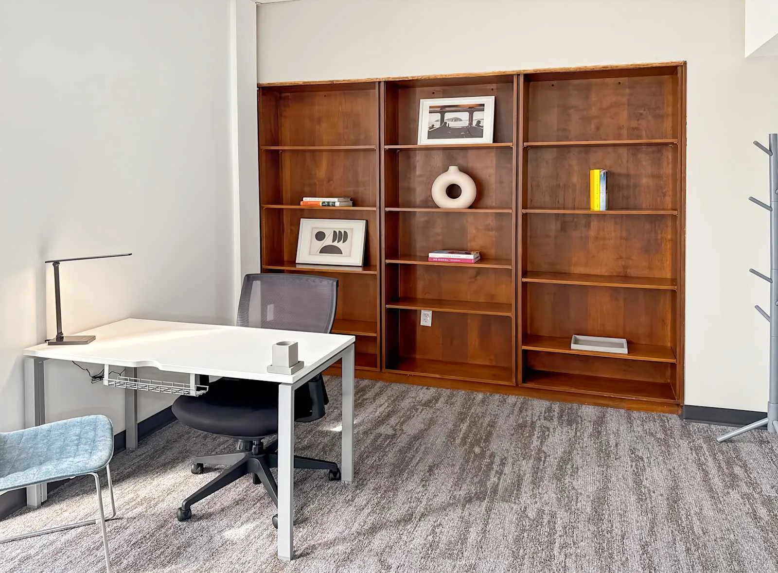 Regus SC, Sumter - West Hampton Avenue, Private office, 1 desk, Sumter, SC