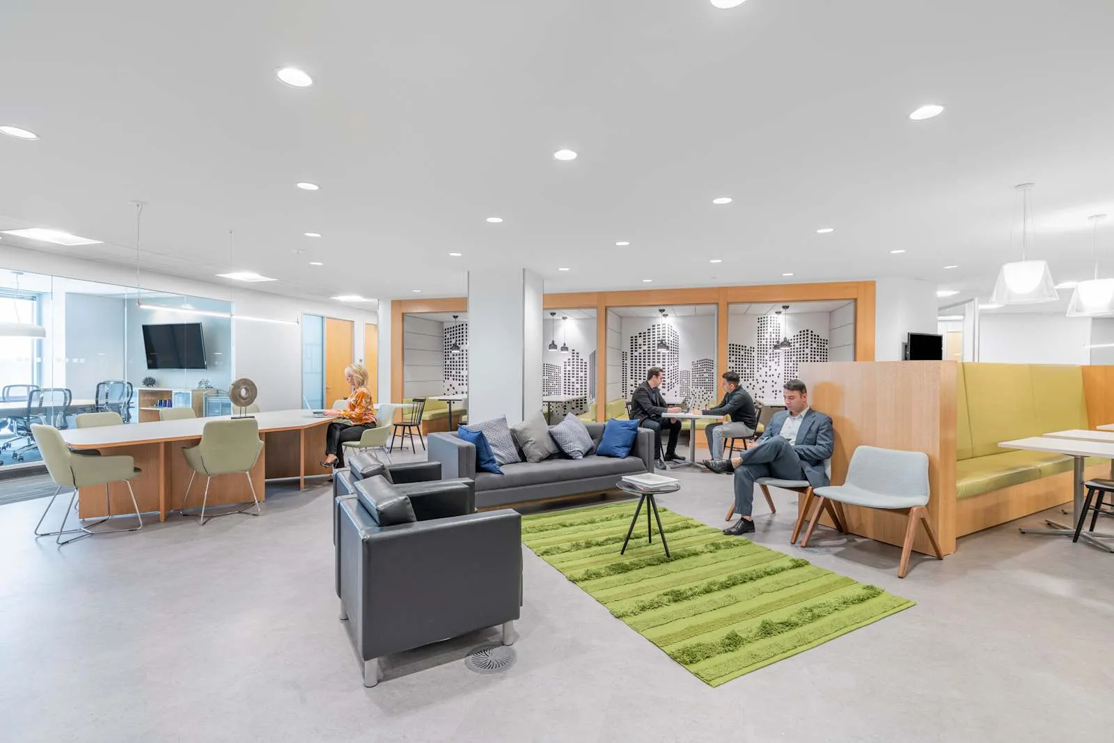 Regus IL, Schaumburg - Woodfield Preserve, Coworking space, Schaumburg, IL