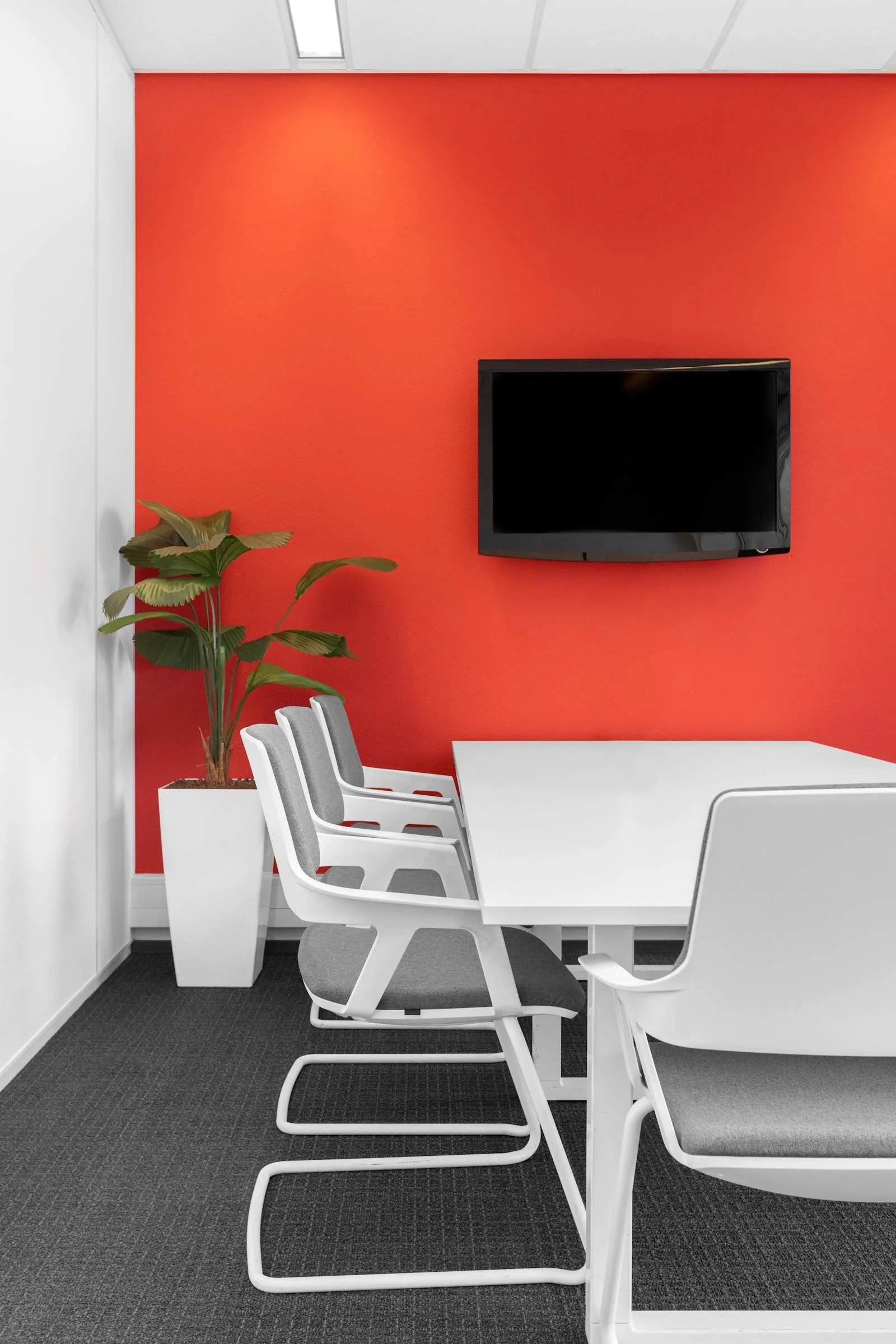 Regus SCHIPHOL, Rijk, Salle de réunion 4 personnes, Schiphol