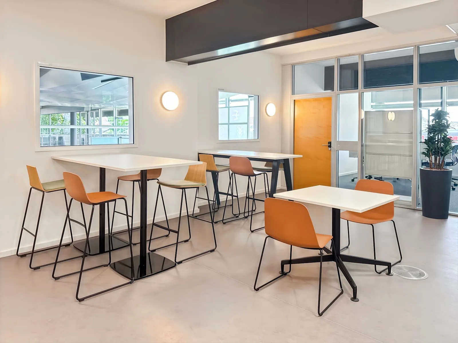 Regus SCHWETZINGEN, Carl-Benz-Straße, Kantine, Schwetzingen