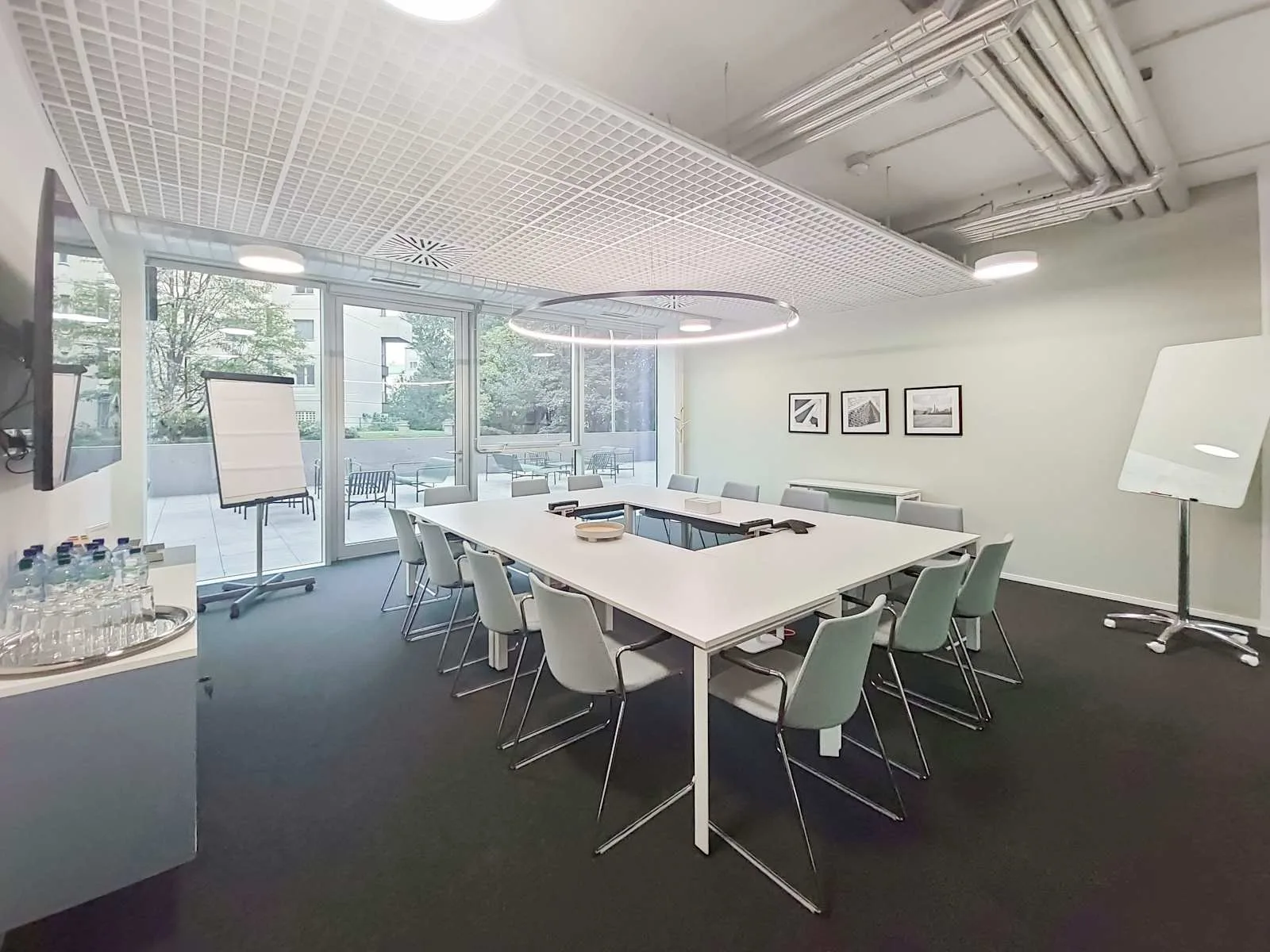 Regus Segrate, Segreen Business Park, Meeting room for 16 people, Segrate - San Felice