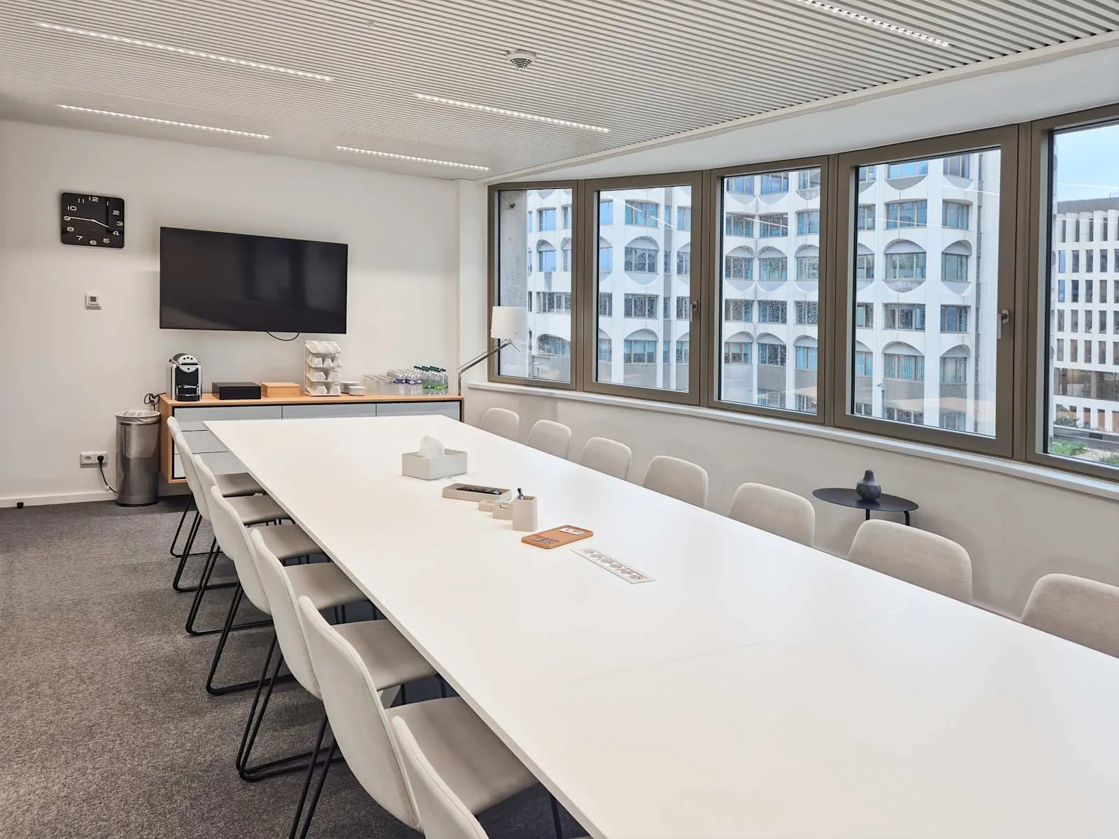 Regus Senningerberg, Luxembourg Airport Moonar, Meeting room for 16 people, Senningerberg
