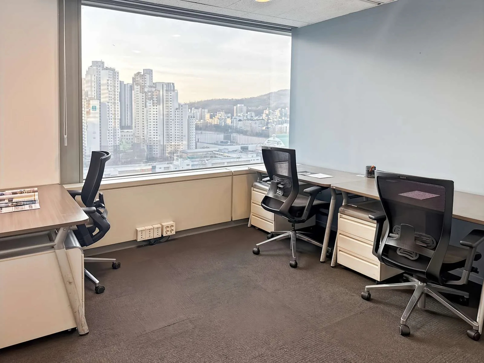 Regus SEOUL, Gangnam Station Centre, Private office, 3 desks, Seoul