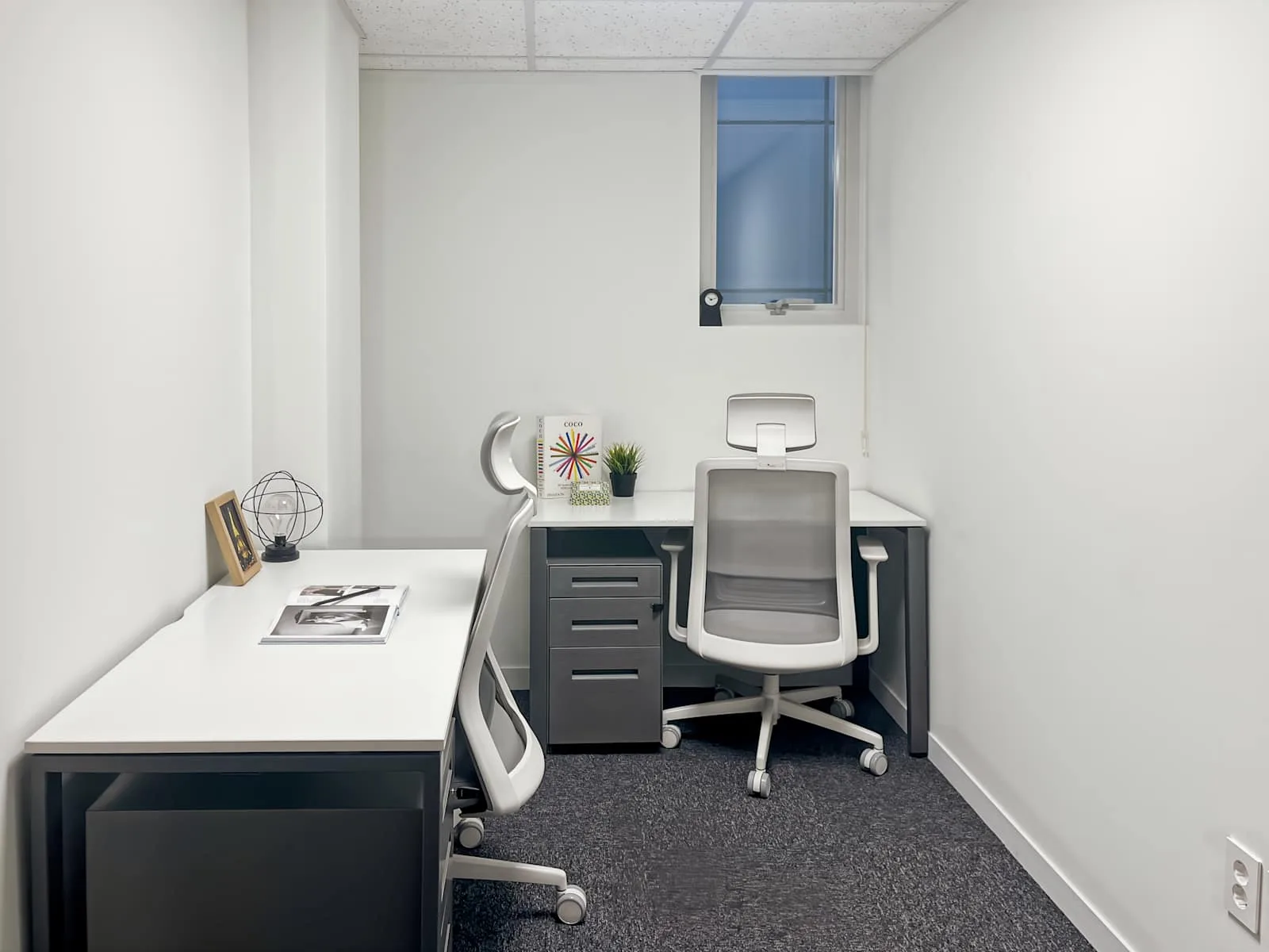 Regus Seoul, Hanol Tower, Private office, 2 desks, Seoul