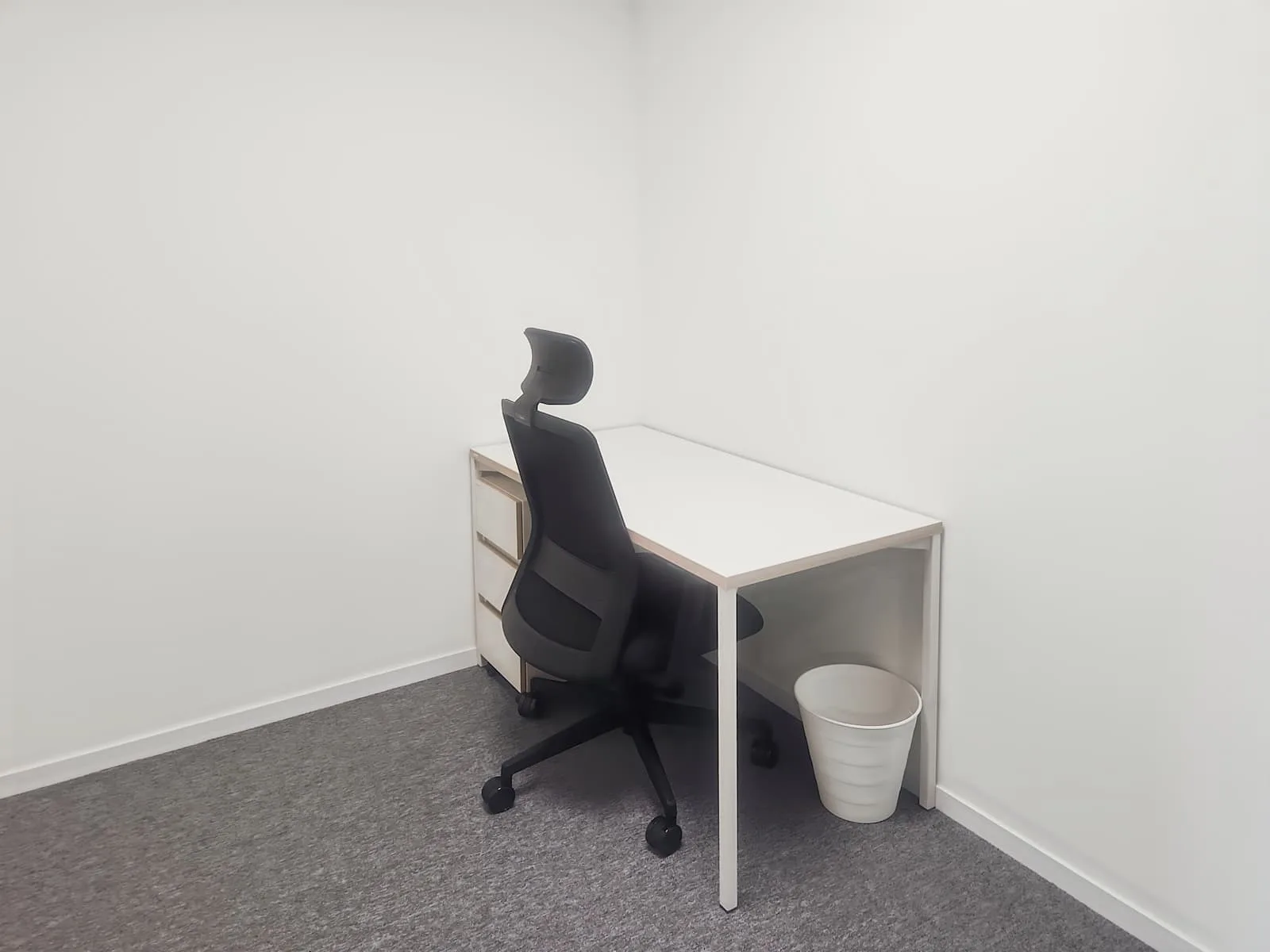 Regus Seoul, Itaewon Bluesky, Private office, 1 desk, Seoul
