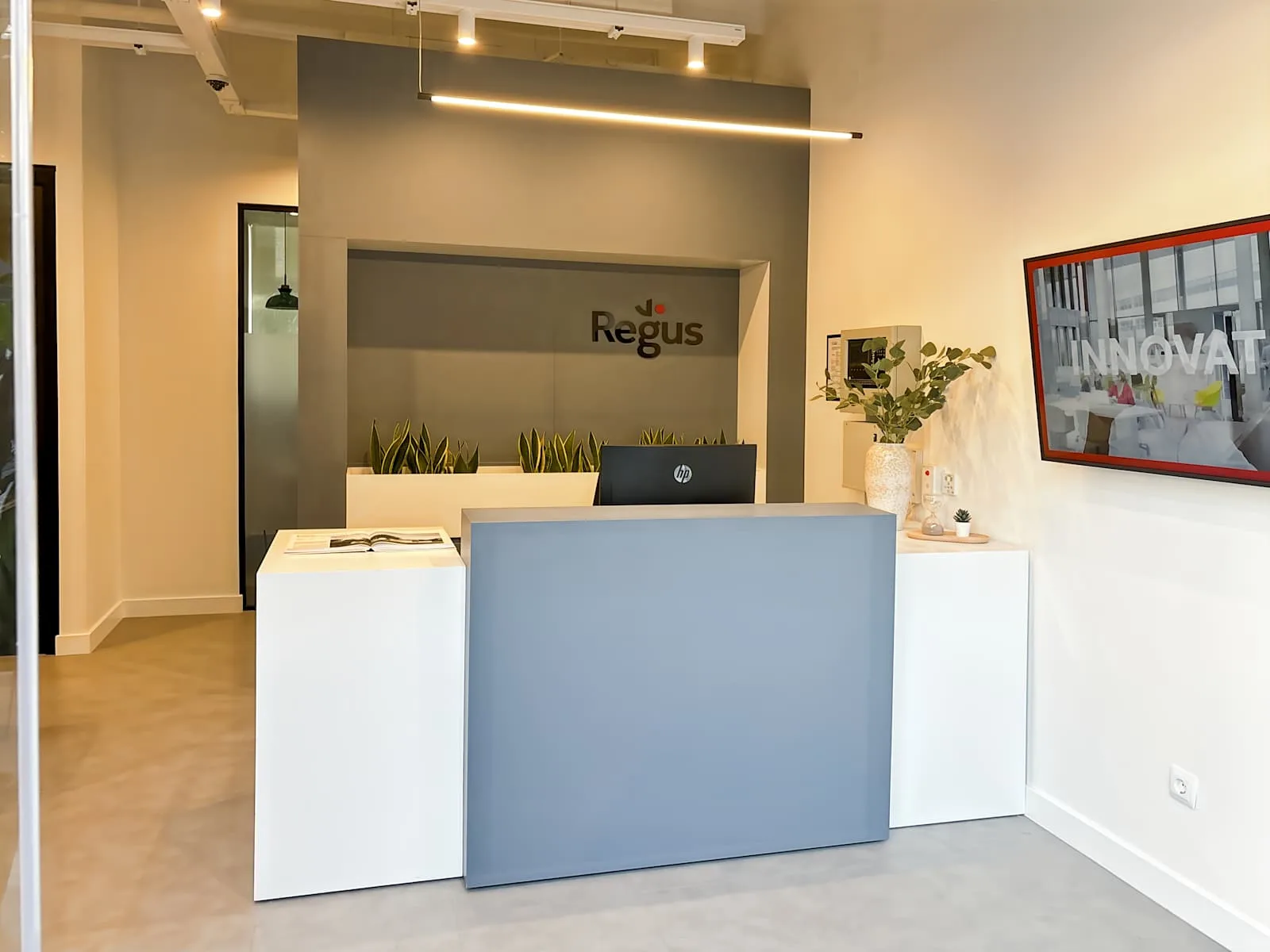 Regus Sevilla, Camas, Reception, Seville