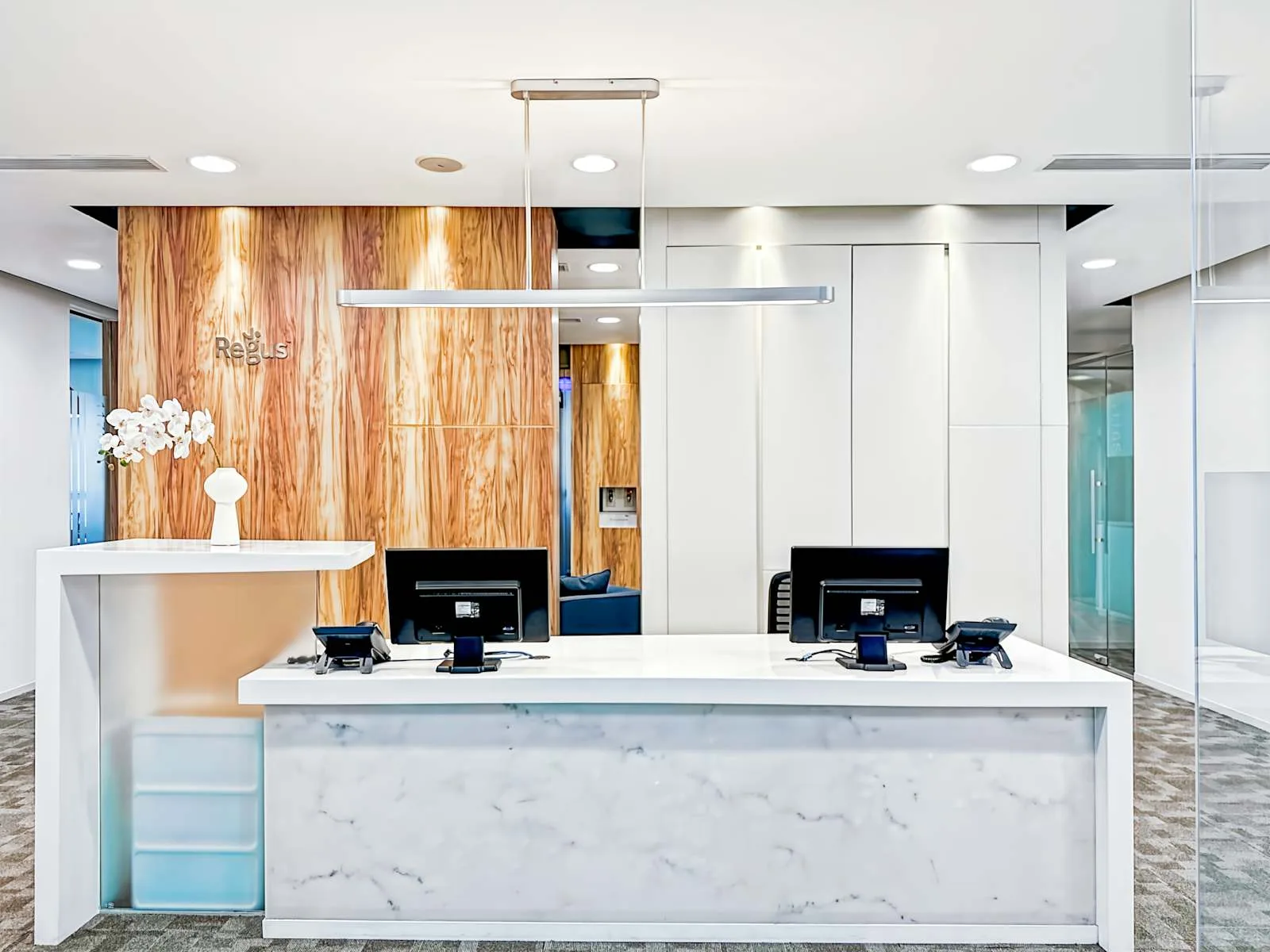 Regus SHANGHAI, Carlton Building、前台、上海市