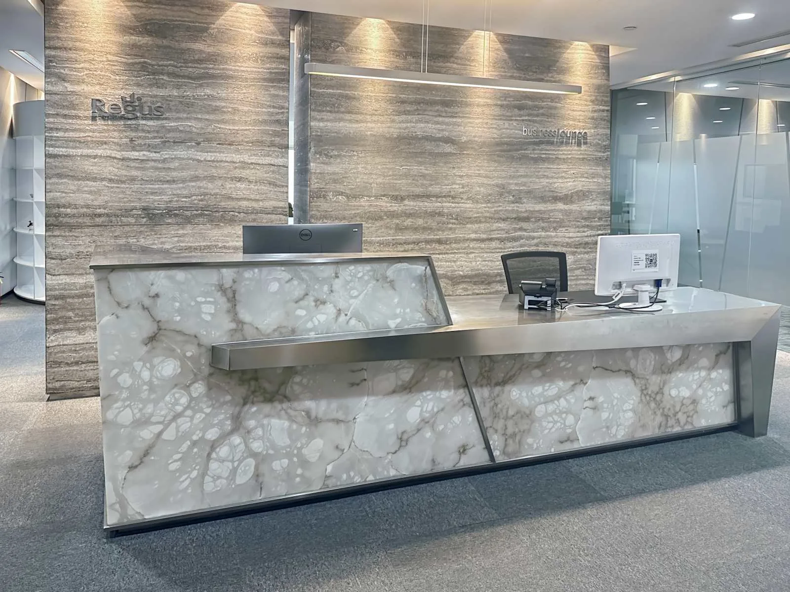 Regus SHANGHAI, Central Towers、前台、上海市