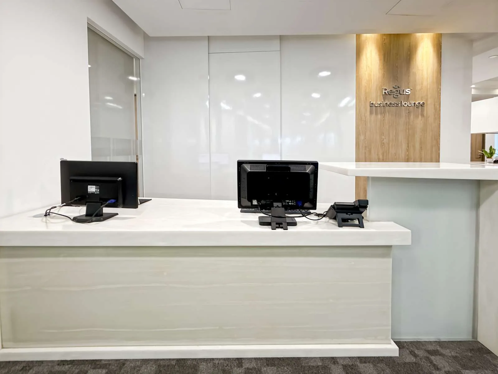Regus SHANGHAI, The Hub、前台、上海市