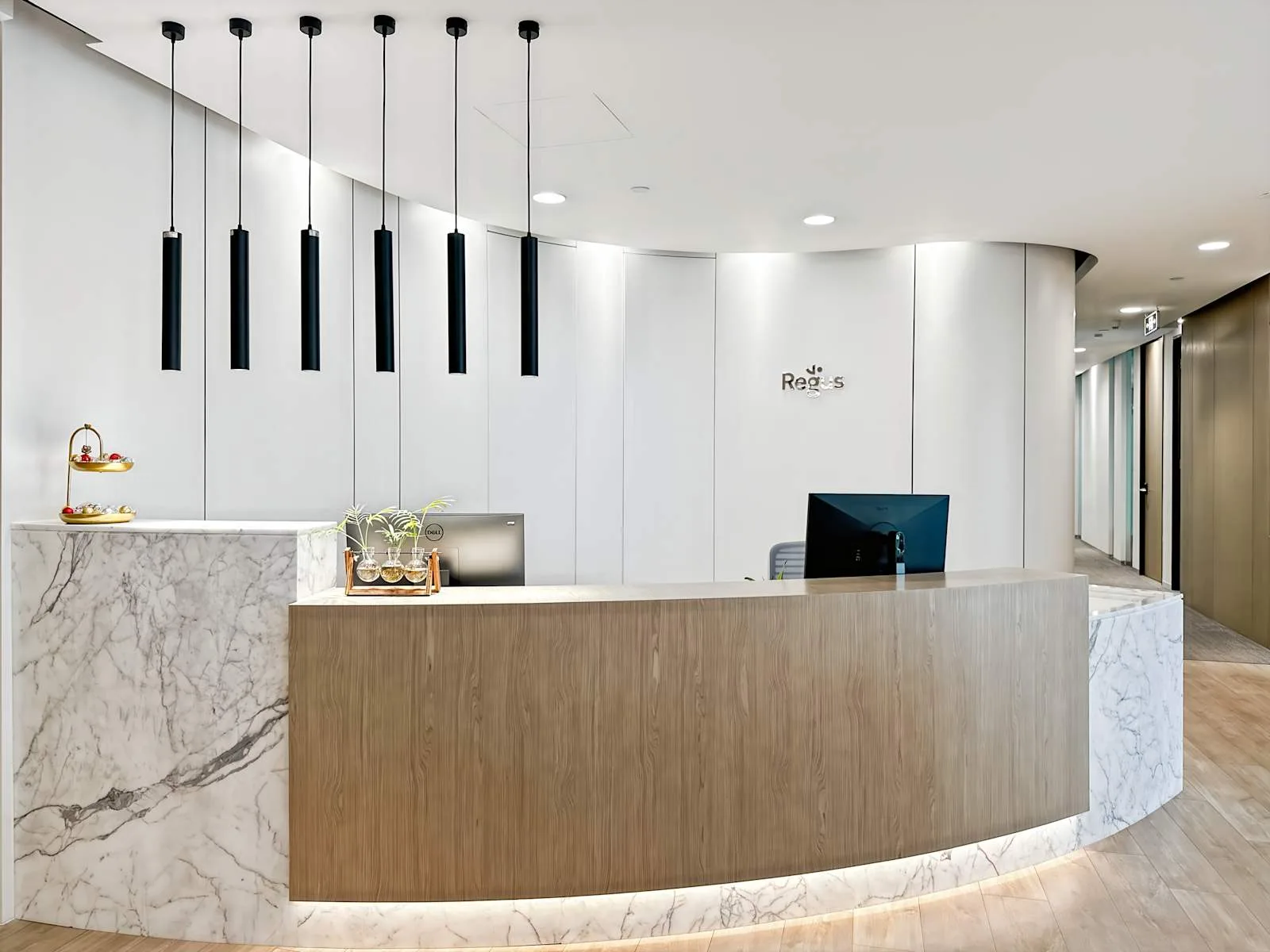 Regus SHANGHAI, Plaza 66、前台、上海市