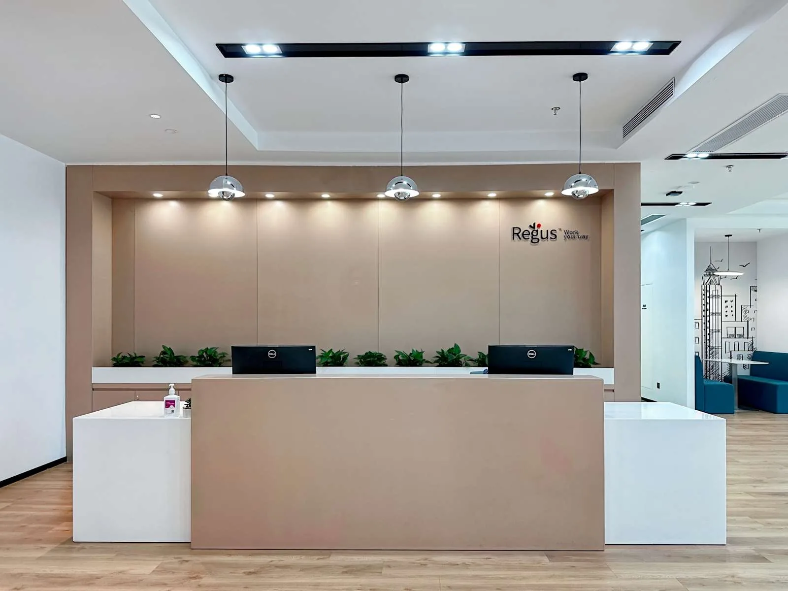 Regus Shanghai, Reeb Building、前台、上海市