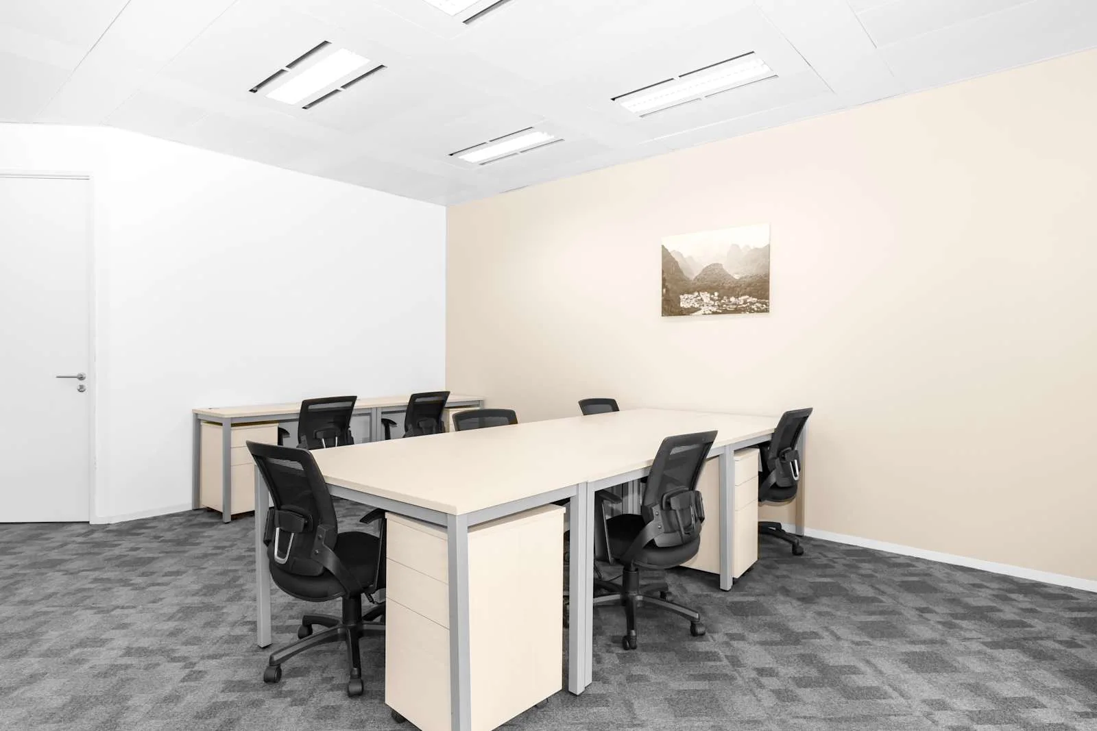 Regus SHANGHAI, Zhabei Centro、8个工位的独立办公室、上海市