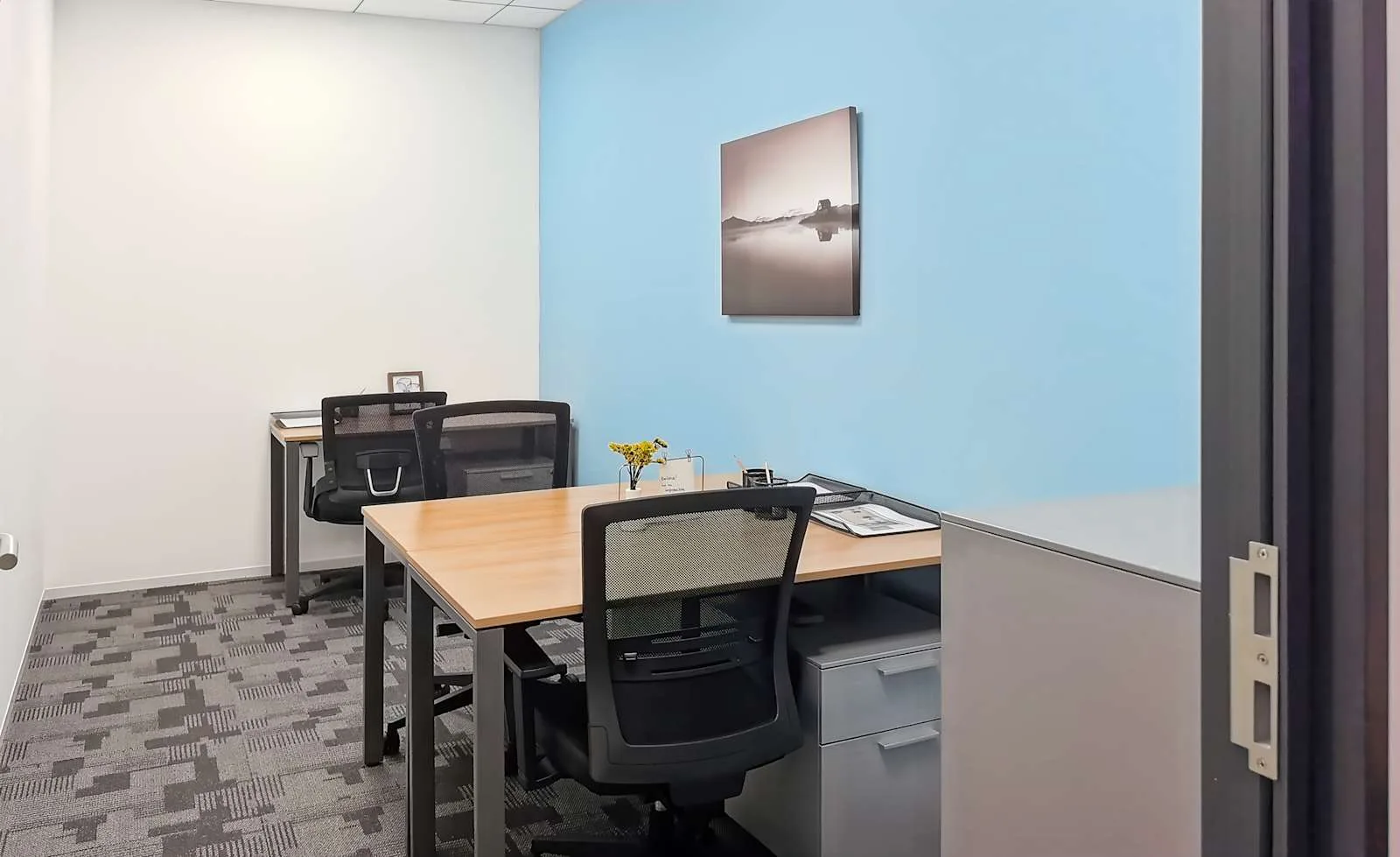 Regus SHANGHAI, Zhenfeng, Private office, 3 desks, Shanghai