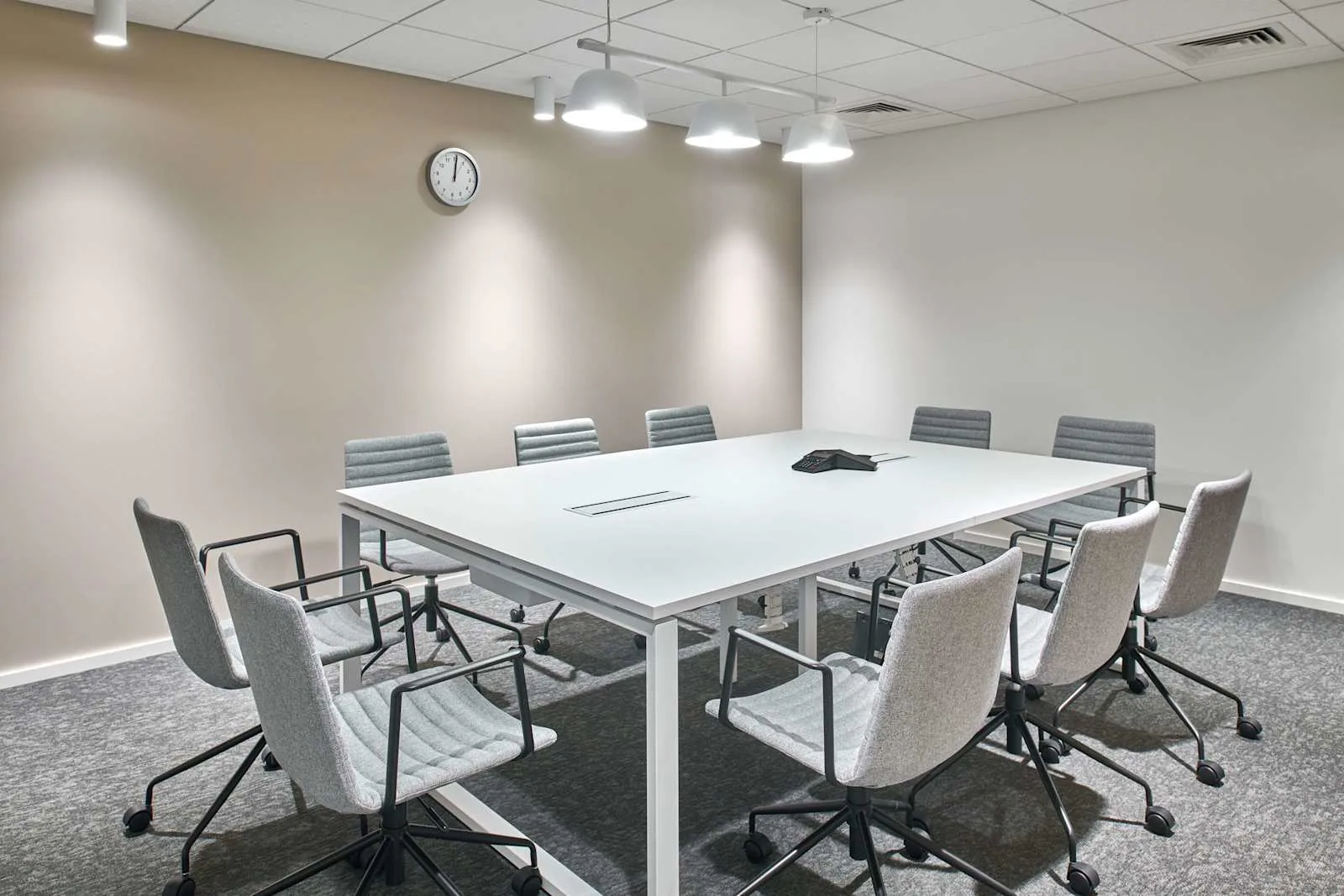 Regus Sharjah, Sahara Healthcare City, Meeting room for 10 people, Sharjah