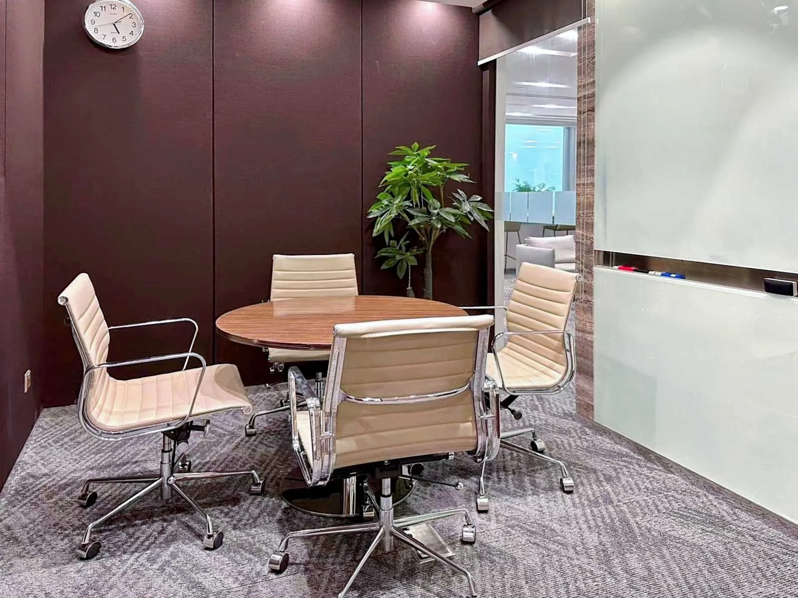 Regus SHENZHEN, Diwang Plaza, Meeting room for 4 people, Shenzhen