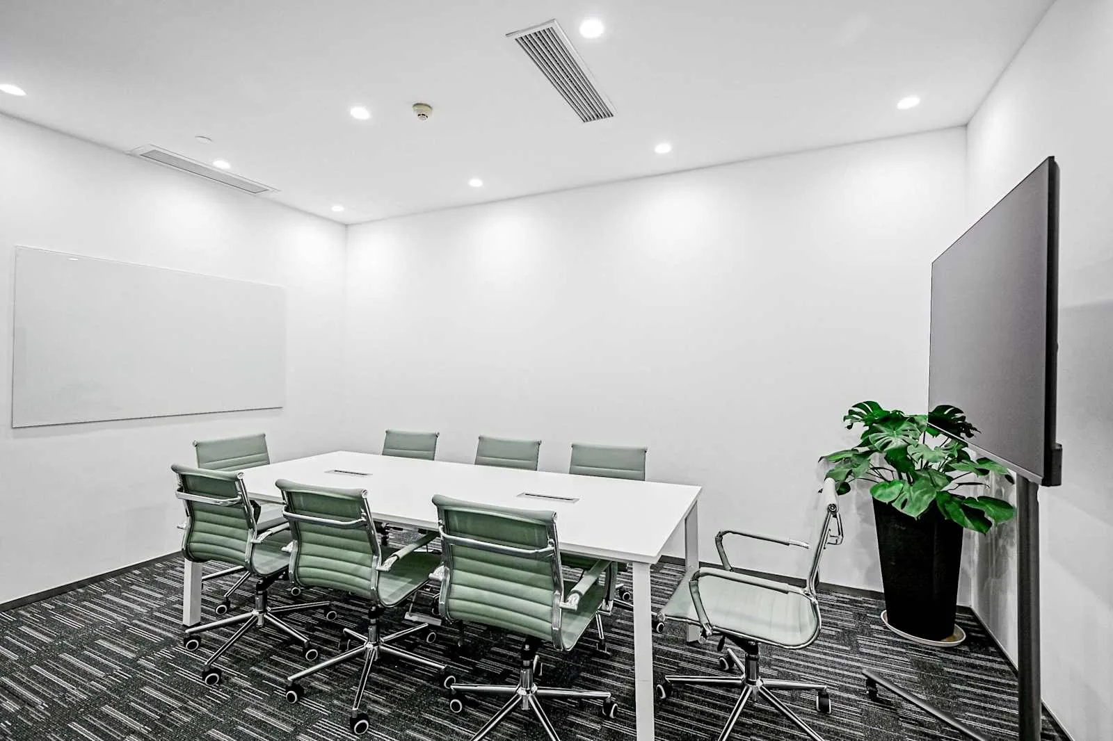 Regus Shenzhen, IMT Building, Meeting room for 8 people, Shenzhen