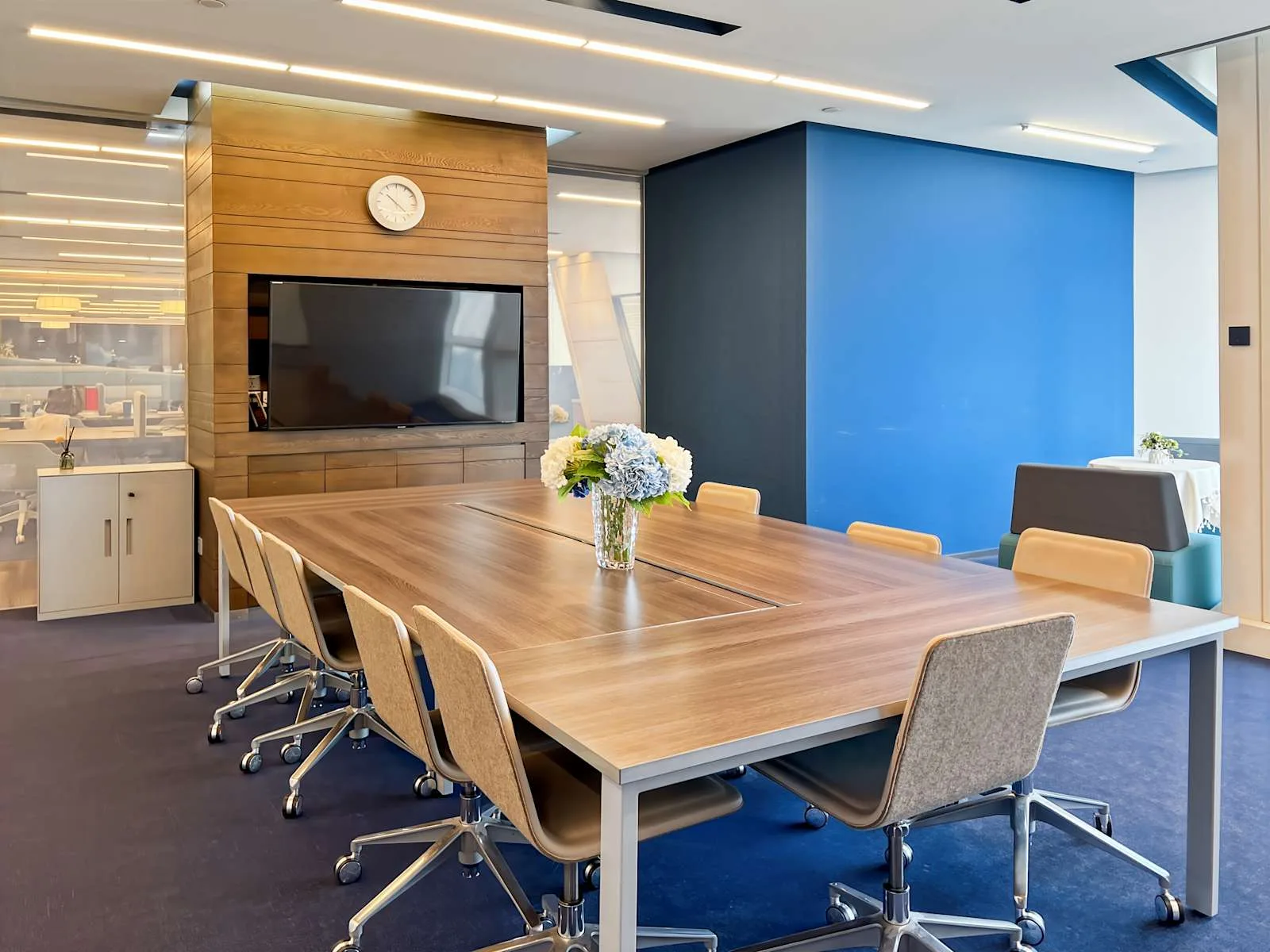 Regus SHENZHEN, Ping An International Finance Centre, Meeting room for 8 people, Shenzhen