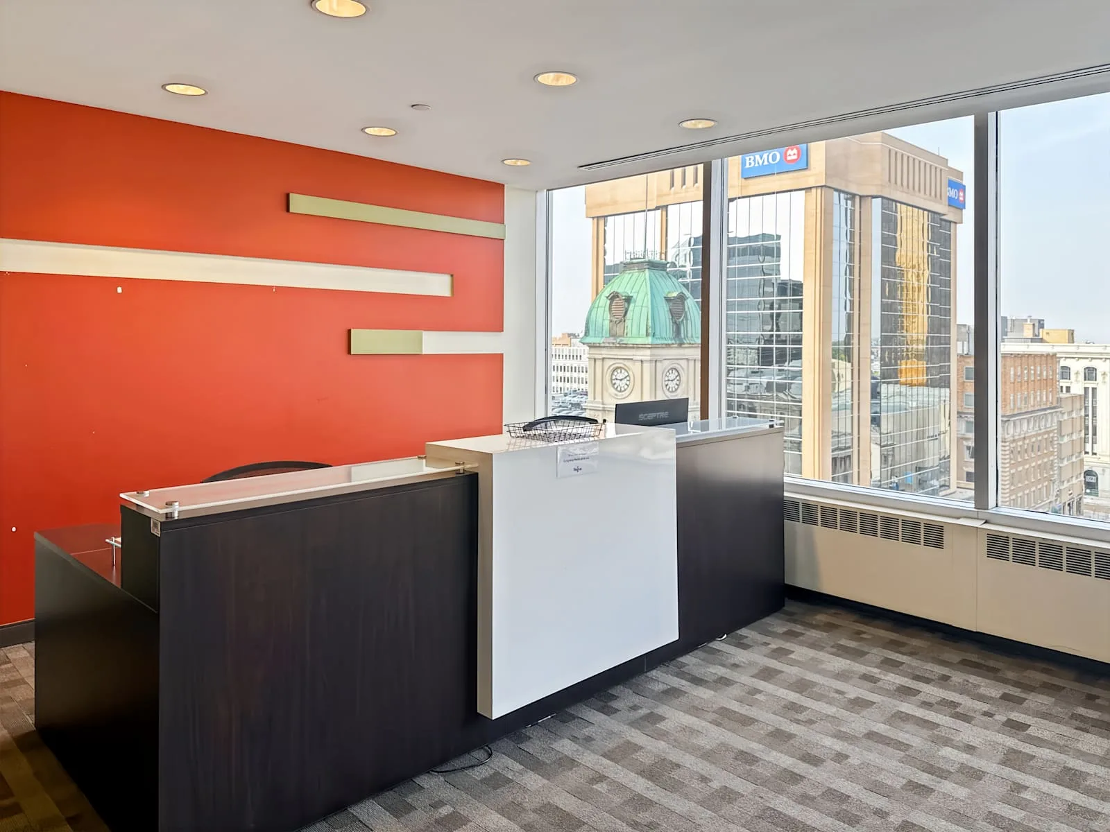 Regus SK, Regina - City Centre - Royal Bank Building, Reception, Regina, SK