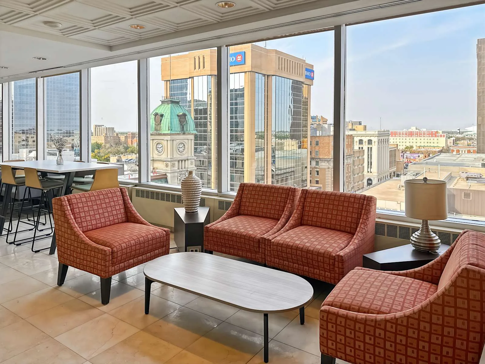 Regus SK, Regina - City Centre - Royal Bank Building, Lounge, Regina, SK