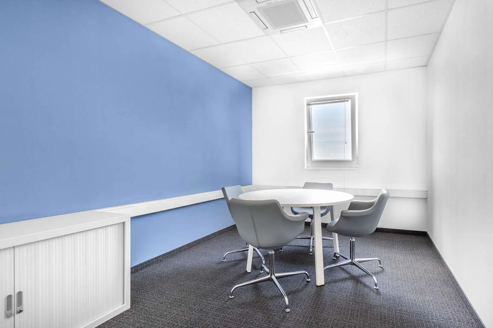 Regus SOFIA, Airport (EUR), Meeting room for 4 people, Sofia
