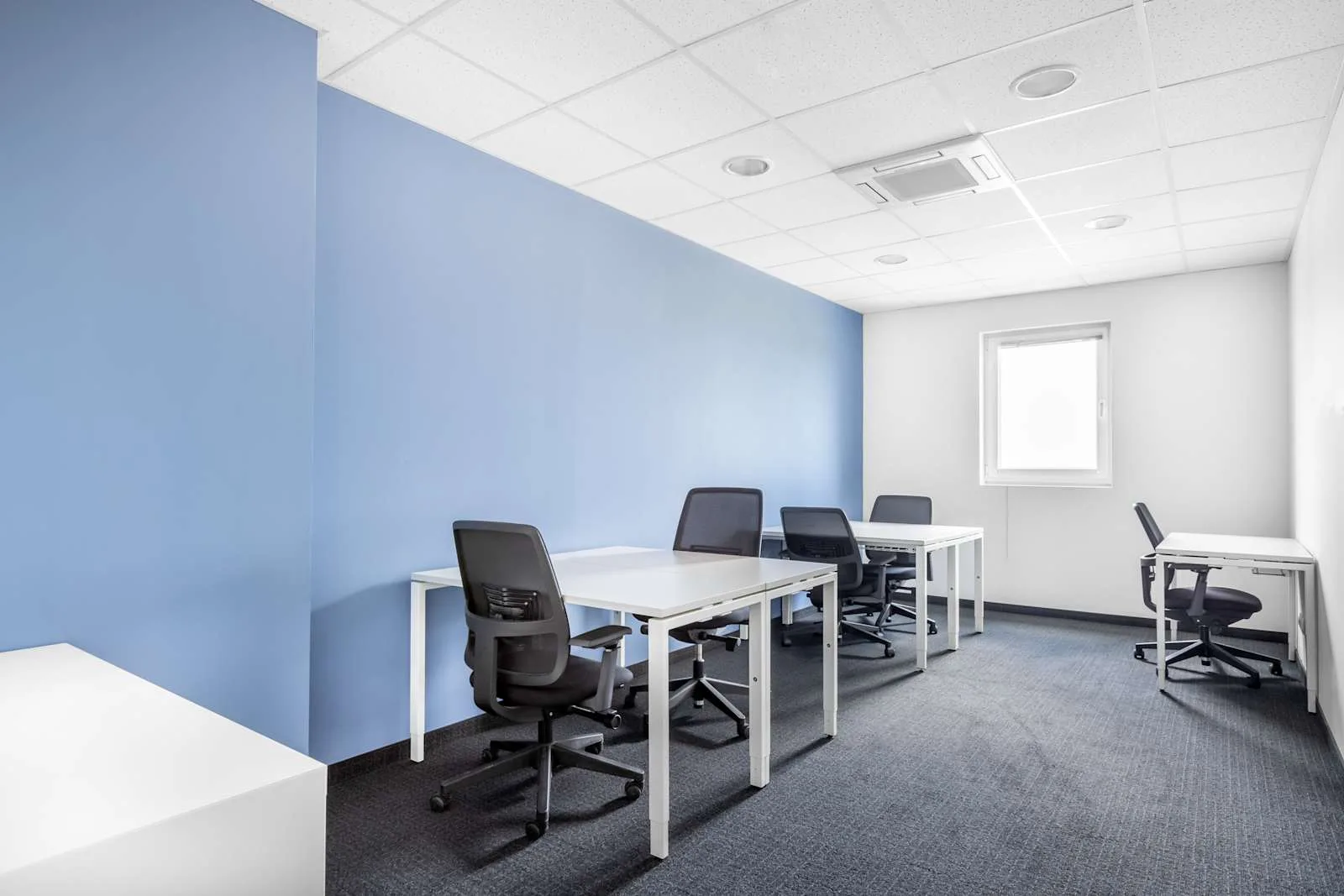 Regus SOFIA, Airport (EUR), Private office, 5 desks, Sofia