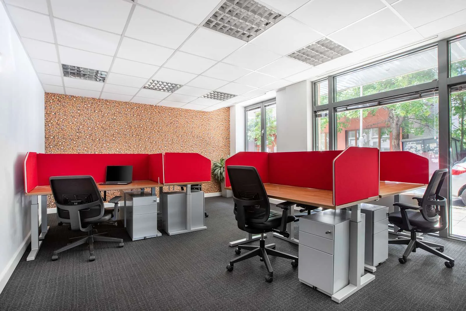 Regus SOFIA, City West (EUR), Самостоятелен офис с 6 работни места, Sofia