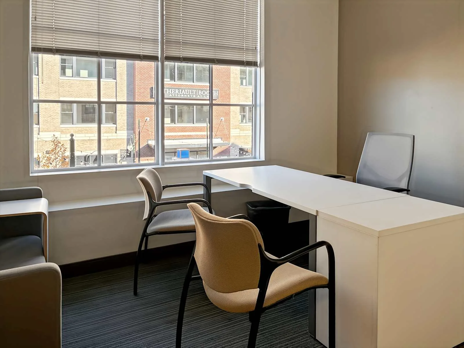 Regus IL, St Charles - The Plaza, Private office, 1 desk, St Charles, IL