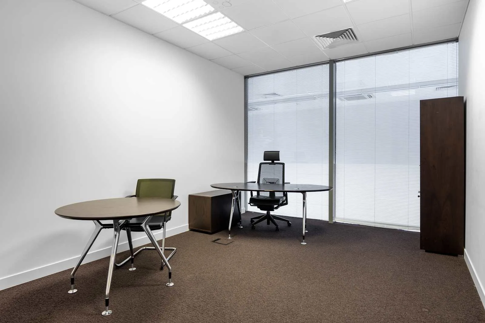 Regus ST PETERSBURG, Nevsky Plaza, Private office, 1 desk, St Petersburg