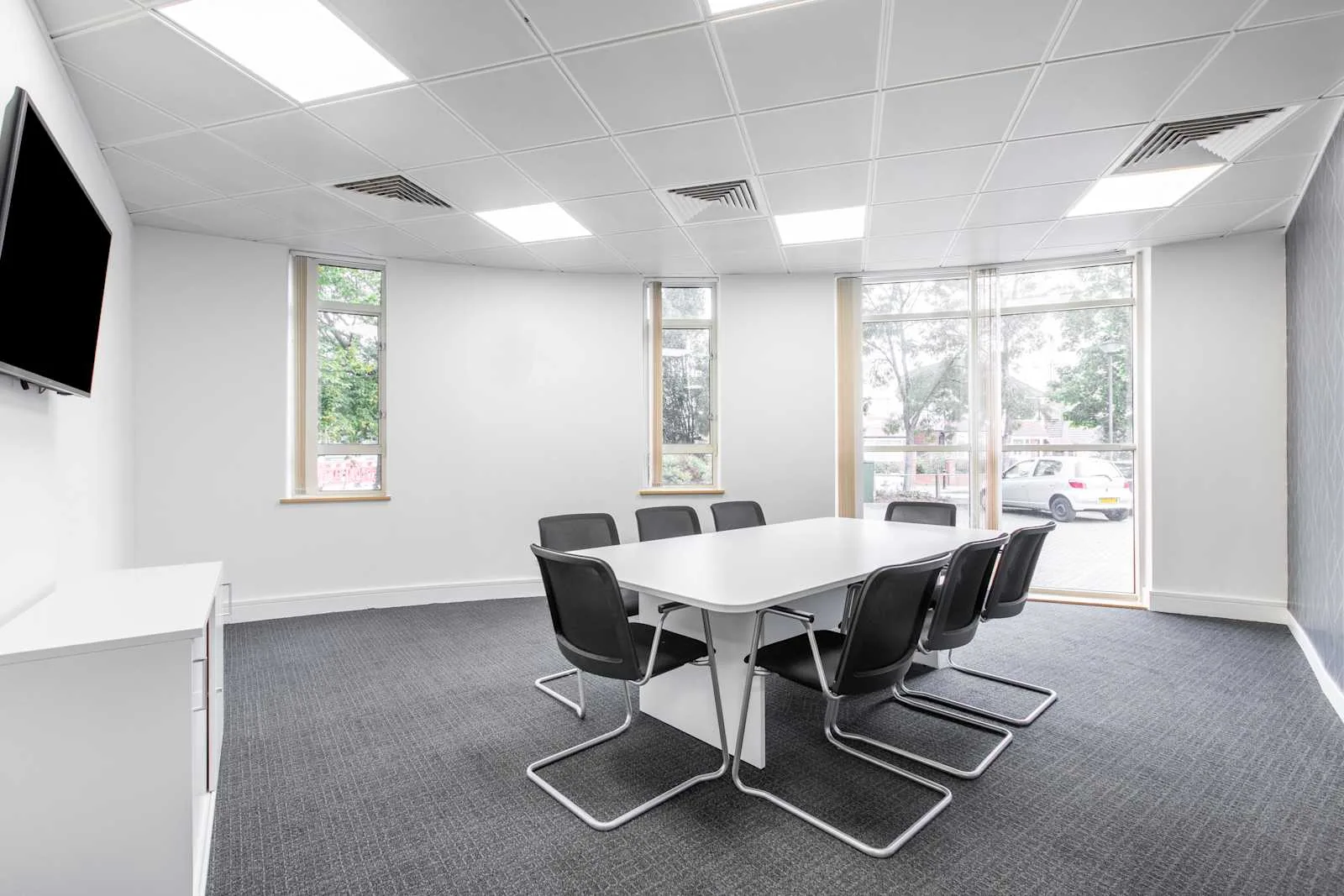 Regus STAINES, London Road, Meeting room for 8 people, Staines-upon-Thames
