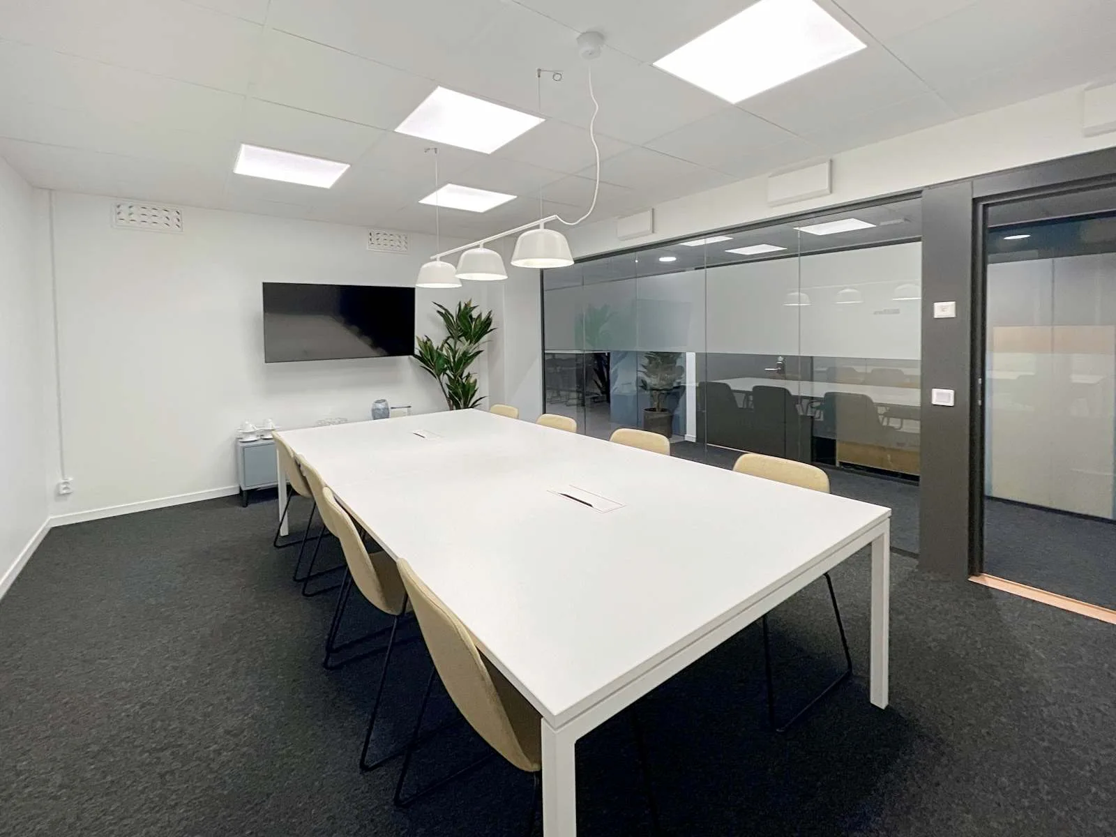 Regus Stockholm, Lidingö Arena, Mötesrum för 8 personer, Stockholmsvägen