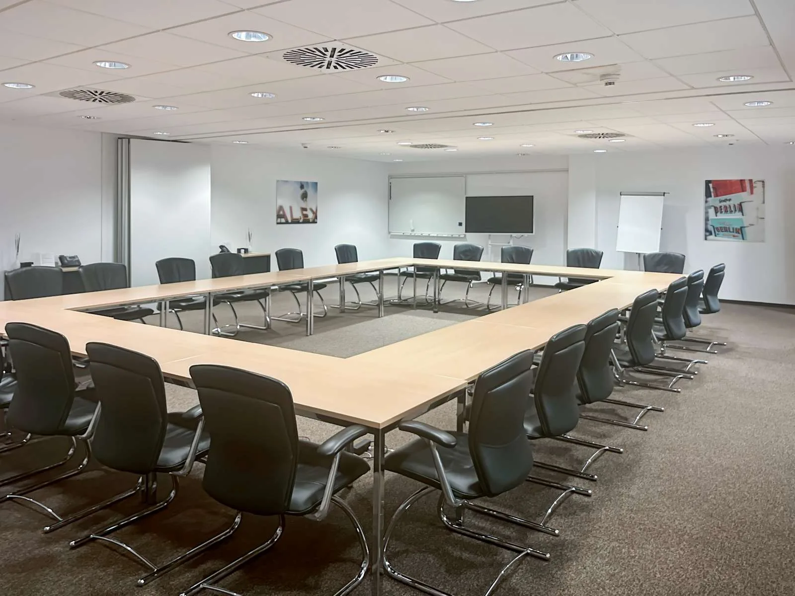 Regus STUTTGART, Königstraße, Meeting room for 22 people, Stuttgart