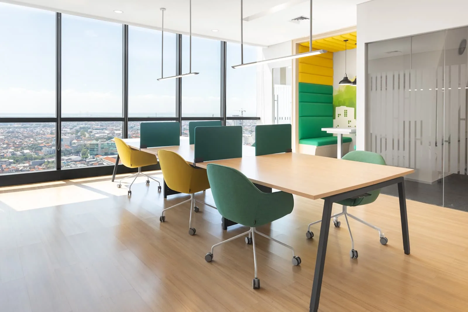 Regus SURABAYA, Pakuwon Centre, Open-plan office, Surabaya