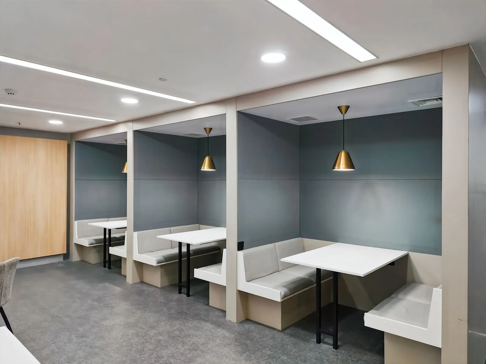 Regus Surabaya, Sinarmas Land Plaza, Coworking space, Surabaya