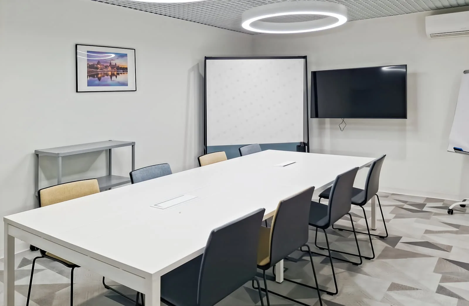 Regus Szczecin, Hanza Tower, Meeting room for 8 people, Szczecin