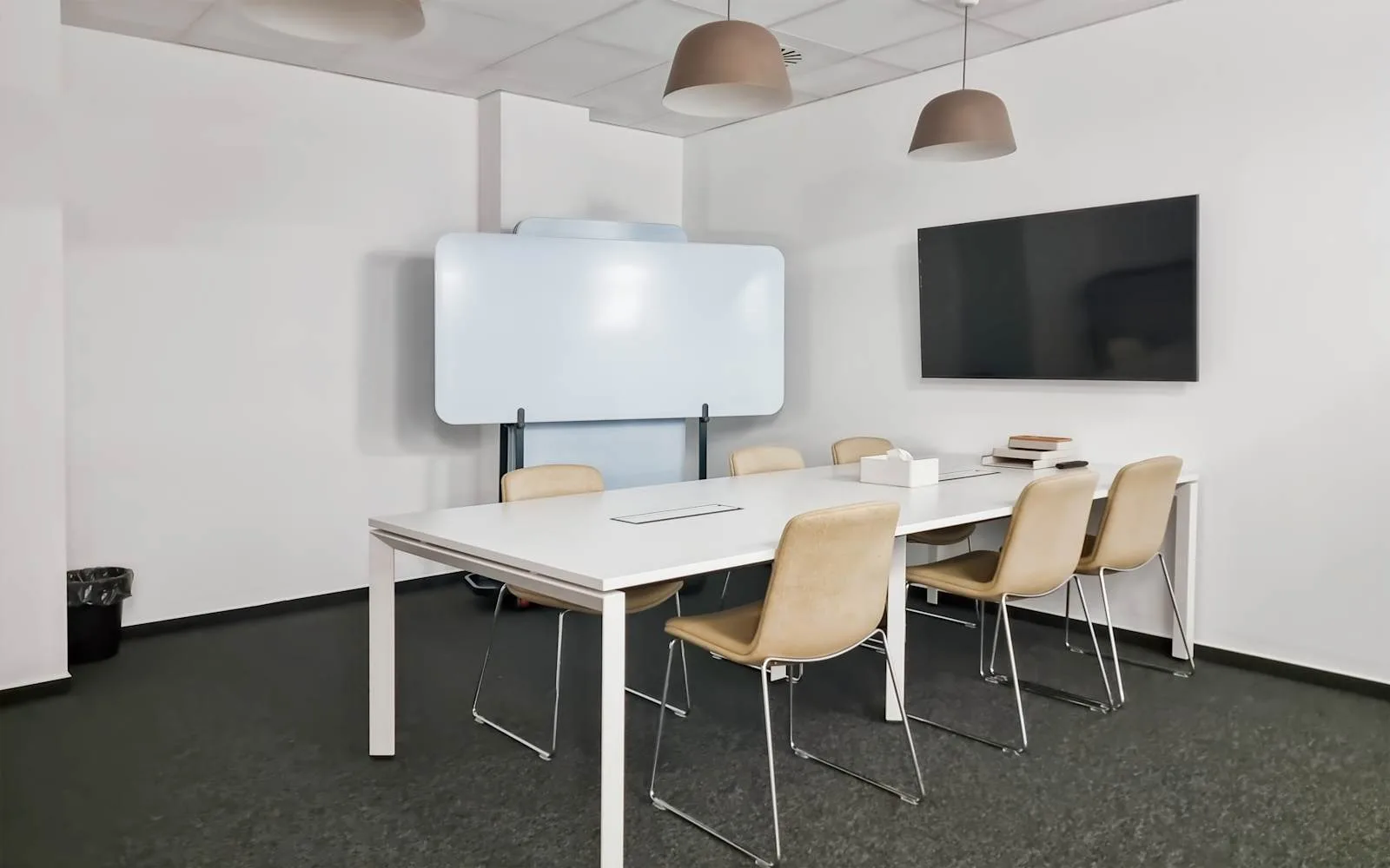 Regus Szeged, Cedrus Offices, Tárgyaló 6 főre, Szeged