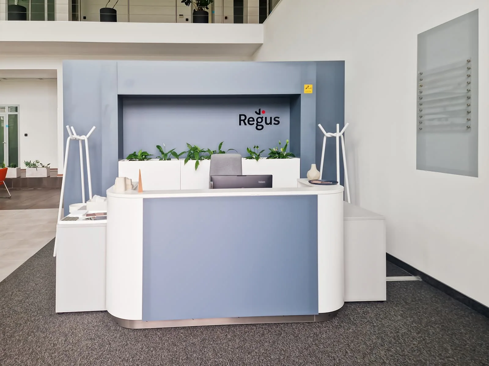 Regus Szentendre, Dobogokoi, Reception, Szentendre