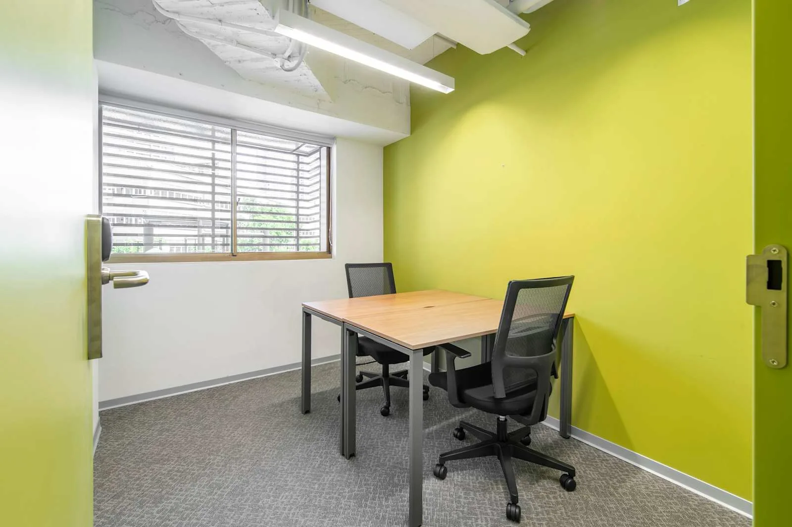 Regus TAICHUNG, Greenway Centre、2个工位的独立办公室、台中