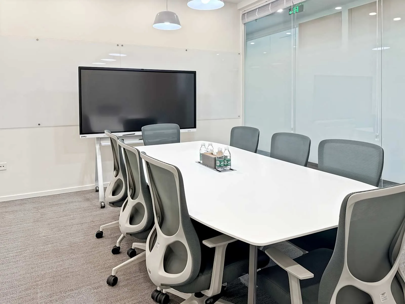Regus Taizhou, Tengda Center、8人会议室、台州市