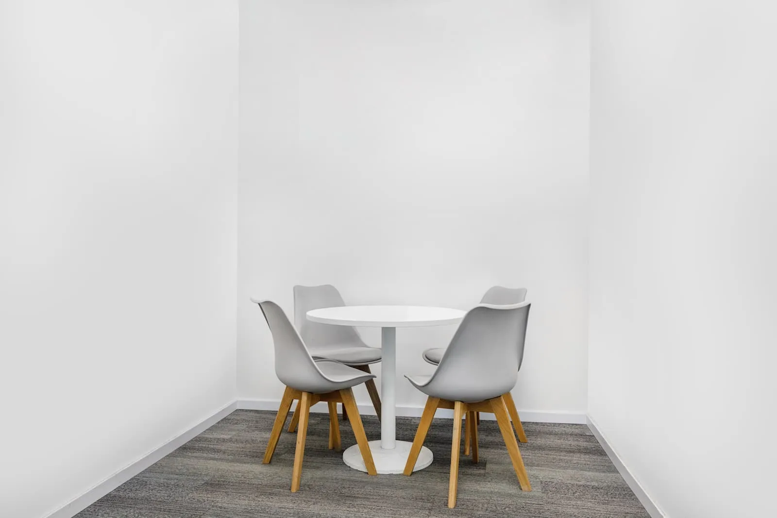 Regus TEL AVIV,  Sarona, Meeting room for 4 people, Tel Aviv-Yafo