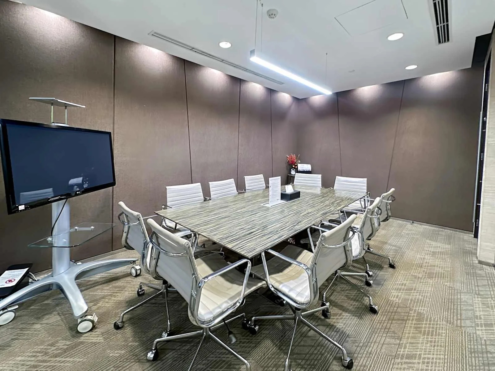 Regus TIANJIN, Golden Valley Center、10人会议室、天津市